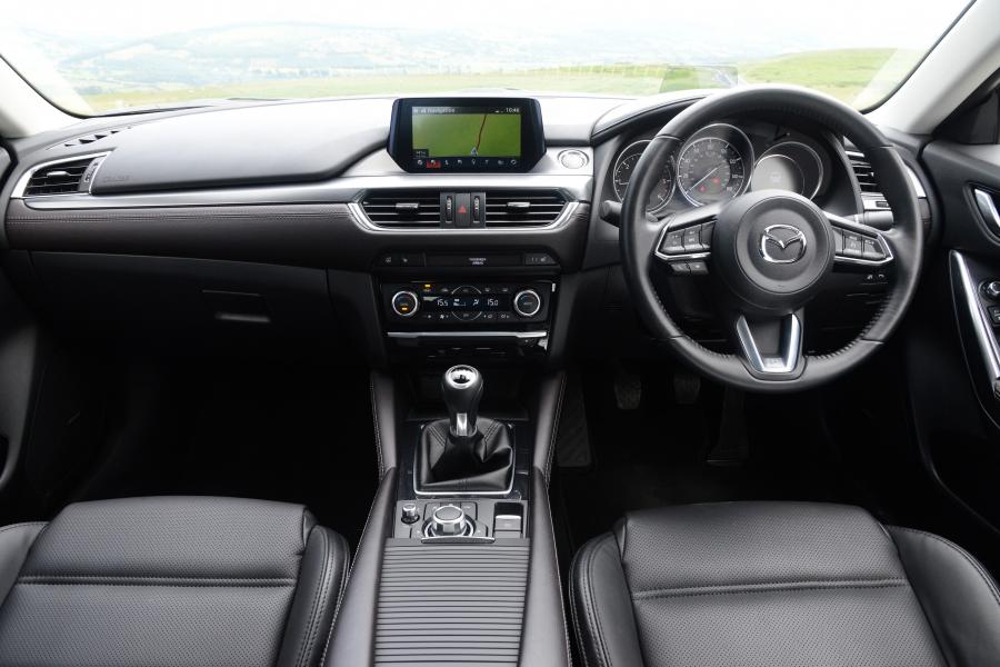 Торпедо Mazda6 Sedan 2015 года  (UK) (фото 35 из 46)